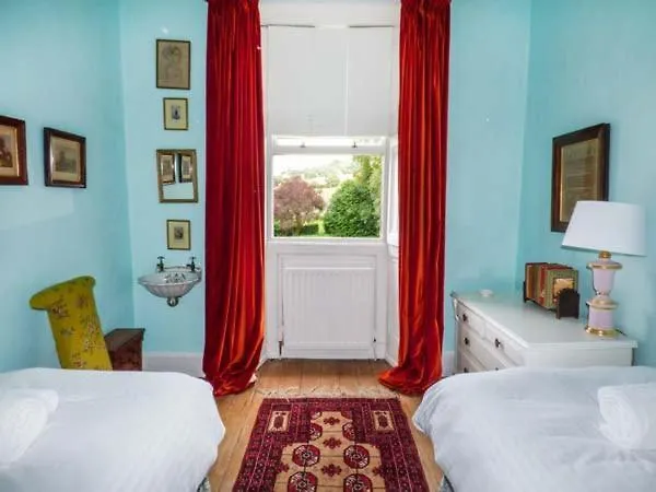 Дом отдыха Flanders Hall West Burton Великобритания